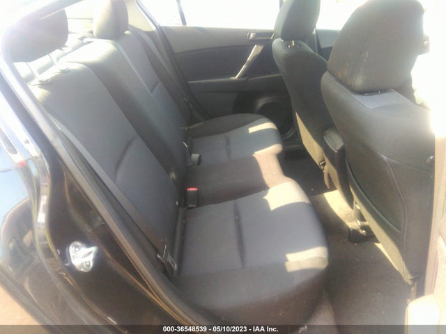 2011 MAZDA MAZDA3 I SPORT VIN: JM1BL1UG4B1380650