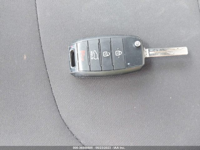 KNDJN2A2XK7692134 KIA Soul Base
