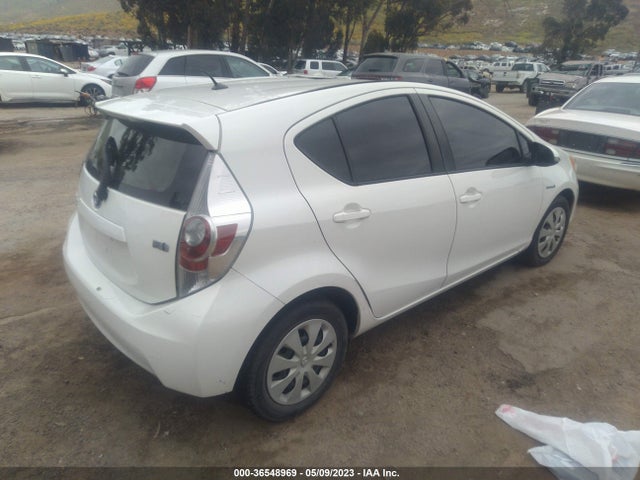 Toyota Prius C One/three/two/four 2014 JTDKDTB3XE1567775 Image 4