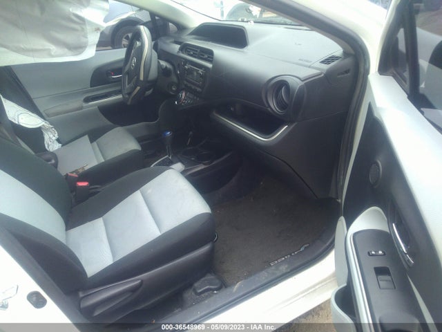 Toyota Prius C One/three/two/four 2014 JTDKDTB3XE1567775 Image 5