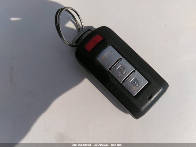 JA4AD3A33HZ058852 Mitsubishi Outlander Se/sel
