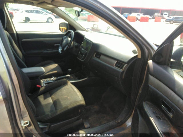 JA4AD3A33HZ058852 Mitsubishi Outlander Se/sel
