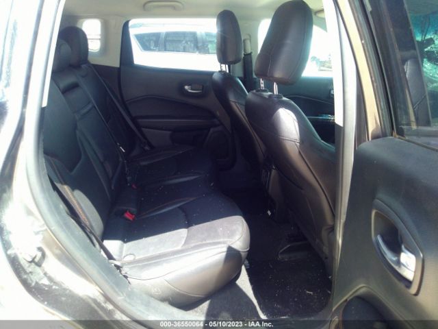 3C4NJDCB8KT771884 Jeep Compass Limited