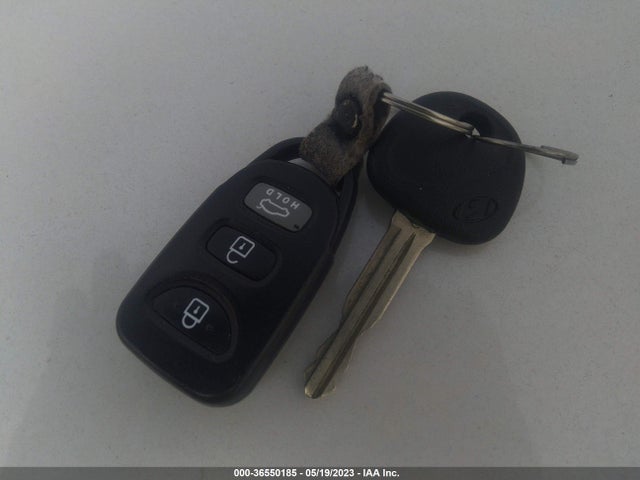 2013 HYUNDAI ELANTRA GLS PZEV VIN: 5NPDH4AE4DH236087