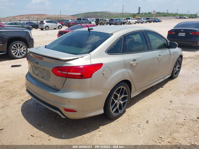 Ford FOCUS SE 2015 1FADP3F29FL334368 Image 4