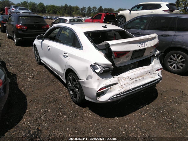 WAUGUDGY9NA019926 Audi A3 Sedan Premium
