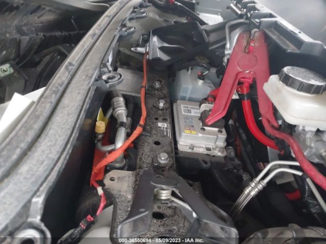 7SAYGDEF8NF539528 Tesla Model Y Performance
