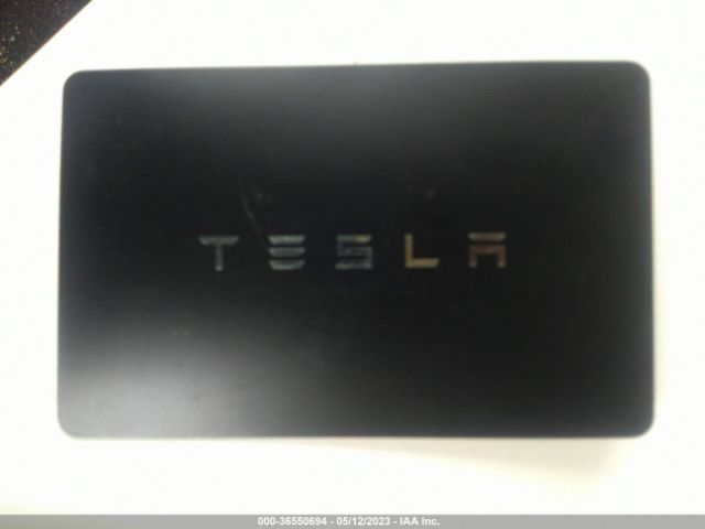 7SAYGDEF8NF539528 Tesla Model Y Performance