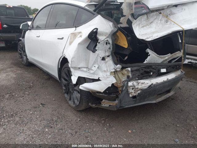 7SAYGDEF8NF539528 Tesla Model Y Performance