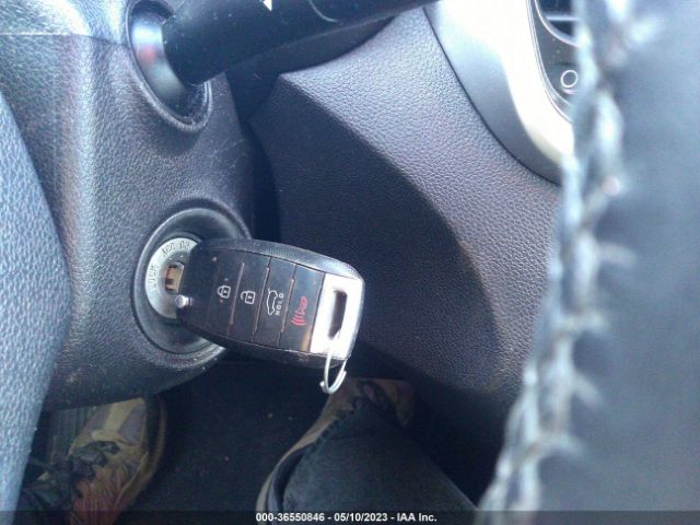5XYPGDA33GG172473 KIA SORENTO LX