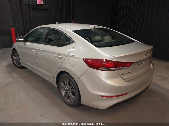 Hyundai ELANTRA SE 2017 5NPD84LF1HH120390 Image 3