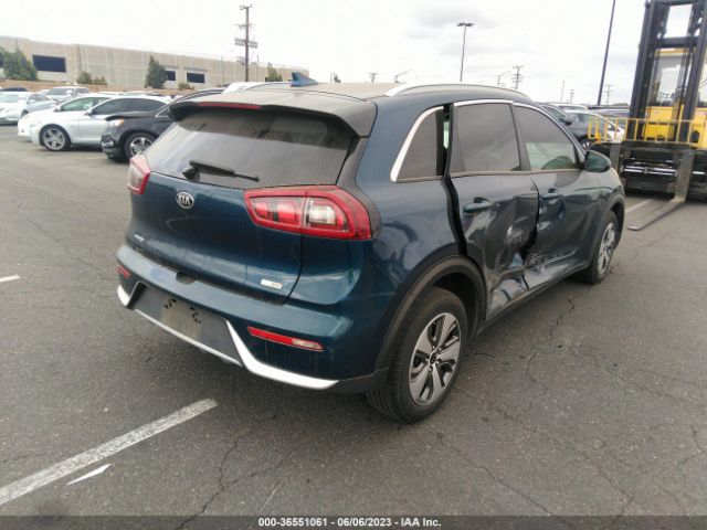 KNDCB3LC2K5314608 KIA NIRO LX