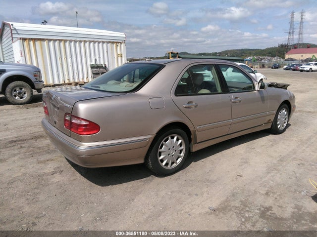 2000 MERCEDES-BENZ E-CLASS AWD VIN: WDBJF82J9YX030381