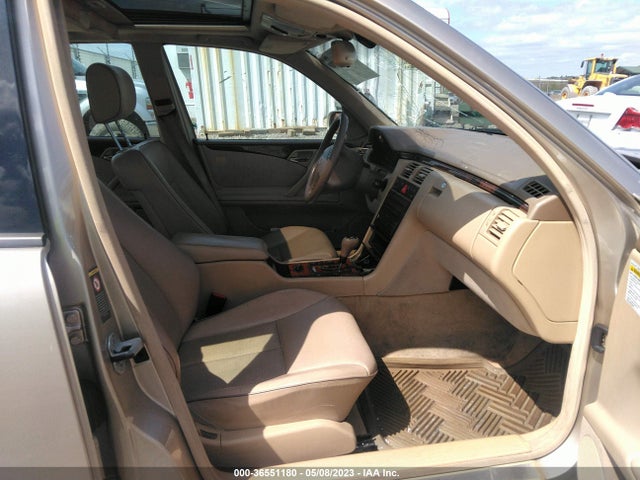 2000 MERCEDES-BENZ E-CLASS AWD VIN: WDBJF82J9YX030381
