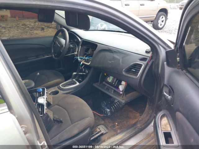 1C3CCBAB6EN208012 Chrysler 200 LX