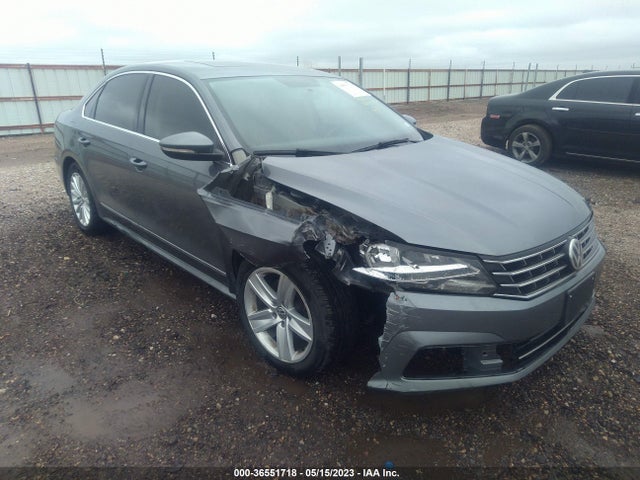 1VWBT7A37HC026829 Volkswagen Passat 1.8t Se