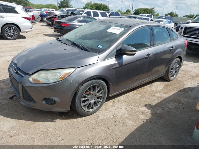 Ford FOCUS SE 2014 1FADP3F22EL348756 Image 2