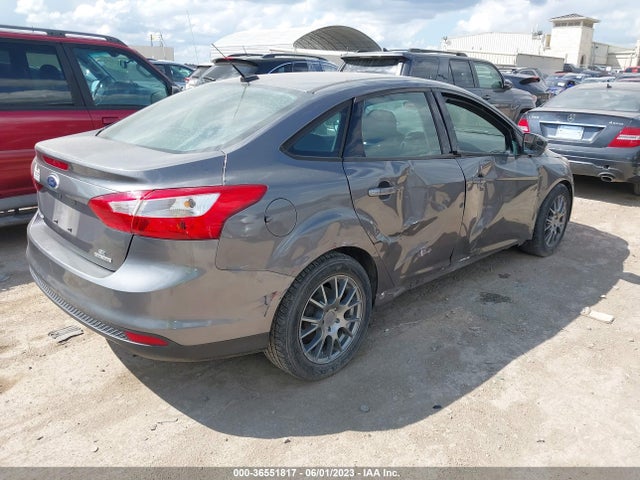Ford FOCUS SE 2014 1FADP3F22EL348756 Image 4