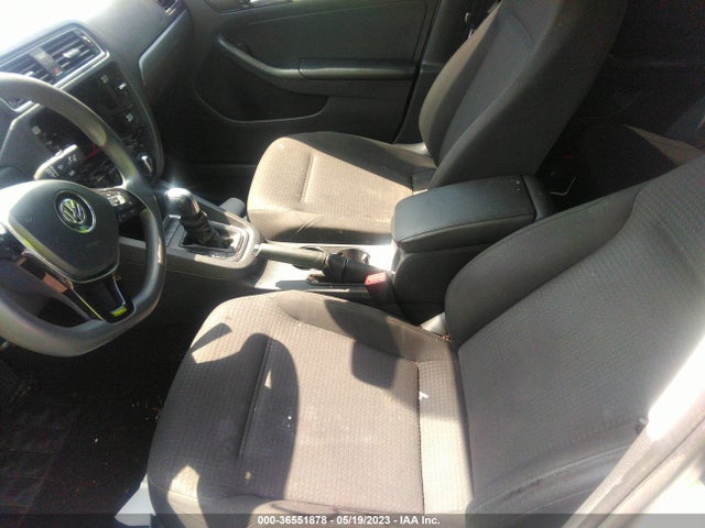 3VWD17AJ1FM258111 Volkswagen Jetta Sedan 1.8t Se
