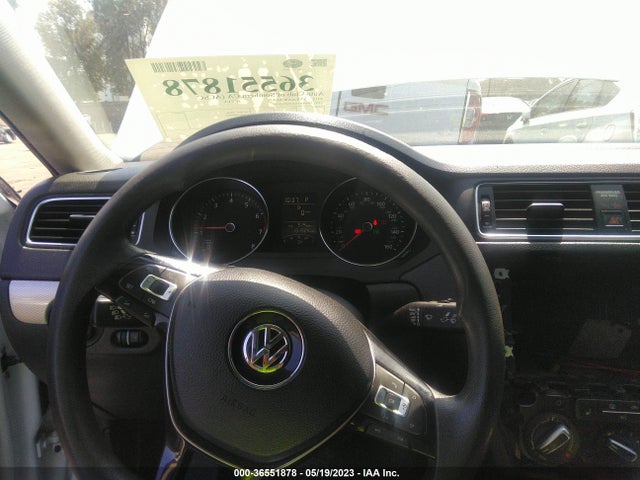 3VWD17AJ1FM258111 Volkswagen Jetta Sedan 1.8t Se