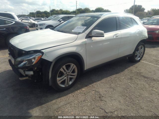 2018 MERCEDES-BENZ GLA WDCTG4EB1JJ452197 Photo 1