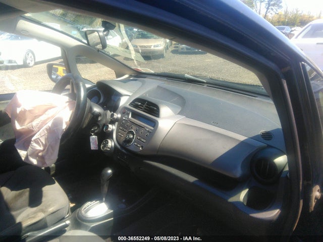 2013 HONDA FIT VIN: JHMGE8H36DC047128
