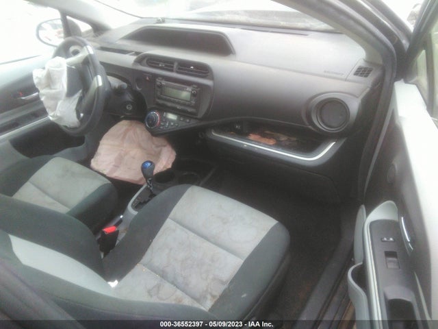 Toyota Prius C One/three/two/four 2014 JTDKDTB35E1561205 Image 5