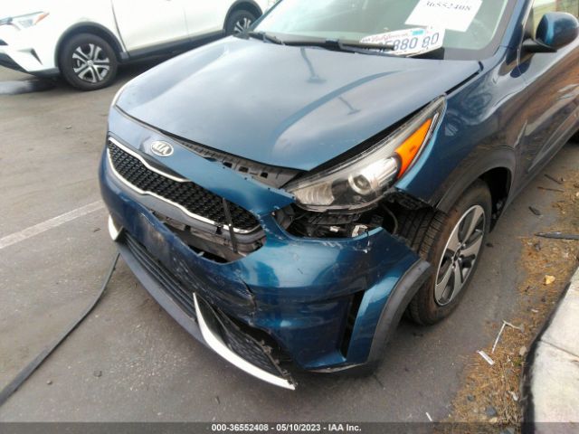 KNDCB3LC3J5157590 KIA NIRO LX
