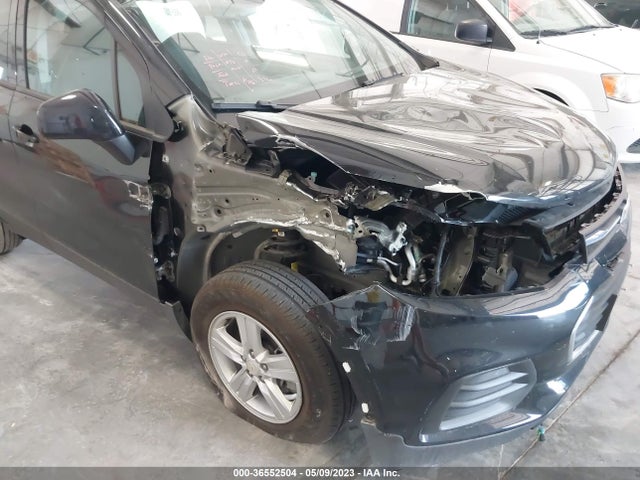 Chevrolet TRAX LS 2020 3GNCJKSB2LL297033 Image 6