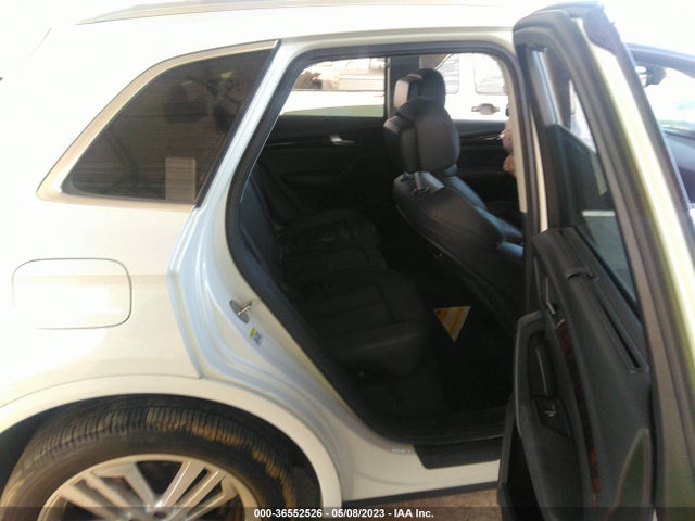 WA1BNAFY3K2051880 Audi Q5 Premium Plus