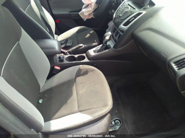 1FADP3F2XEL114283 Ford FOCUS SE