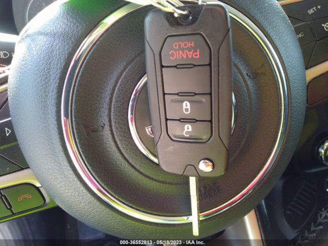 ZACCJABTXFPC22796 Jeep Renegade Latitude