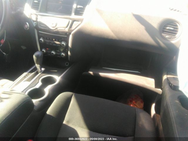 5N1DR2MN6HC670828 Nissan Pathfinder S