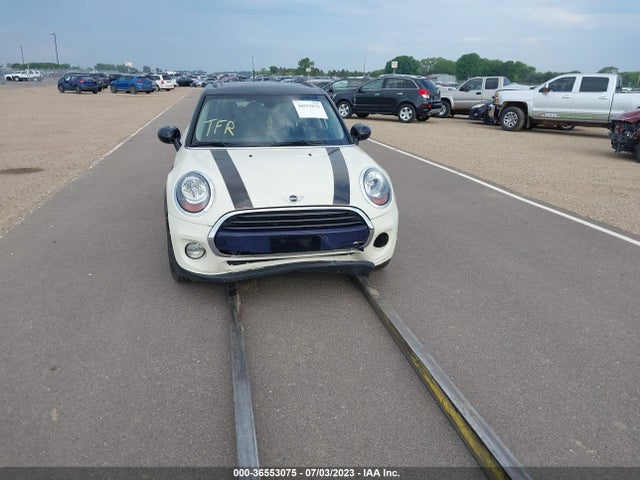 2018 Mini Hardtop, VIN: WMWXU1C52J2F93043