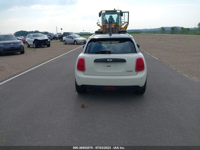 2018 Mini Hardtop, VIN: WMWXU1C52J2F93043