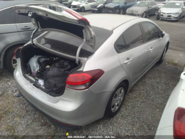 3KPFK4A76HE138183 KIA FORTE LX