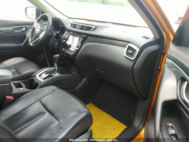 5N1AT2MT5FC785825 Nissan Rogue Sl