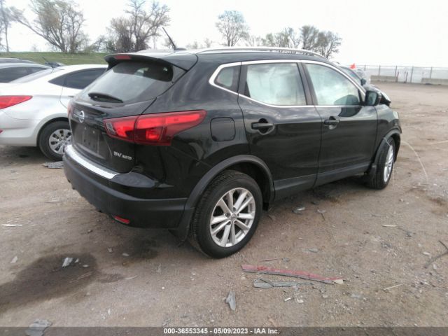 JN1BJ1CR2HW127222 Nissan Rogue Sport Sv