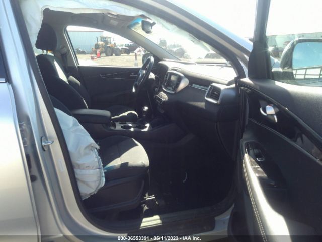 5XYPGDA32KG435366 KIA SORENTO LX