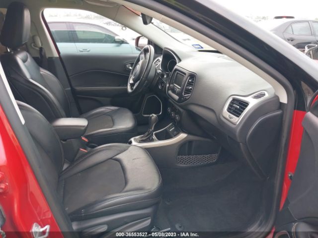 3C4NJCBB8JT227573 Jeep Compass Latitude