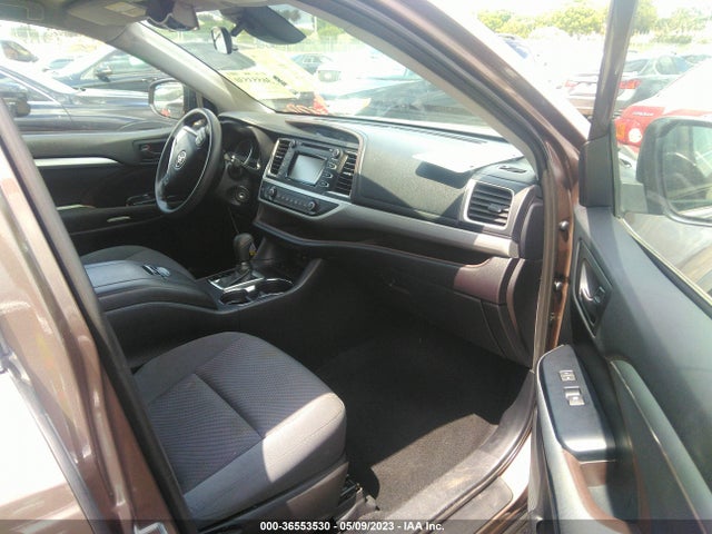 2019 TOYOTA HIGHLANDER LE VIN: 5TDZARFH8KS044754