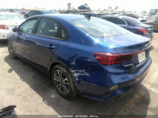 3KPF24AD1NE496888 KIA Forte Lxs