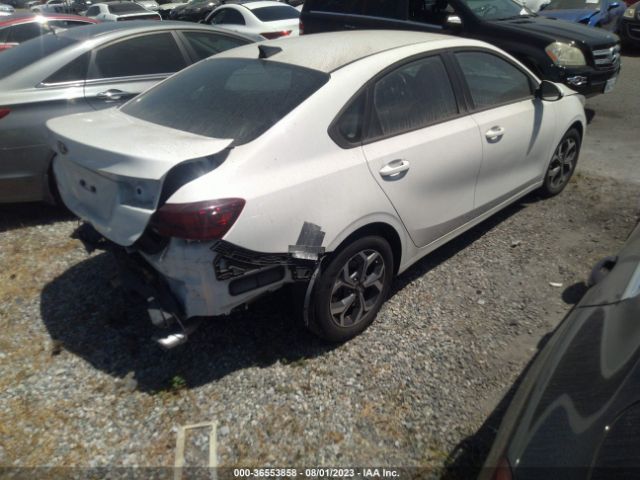 3KPF24AD7ME273916 KIA Forte Lxs