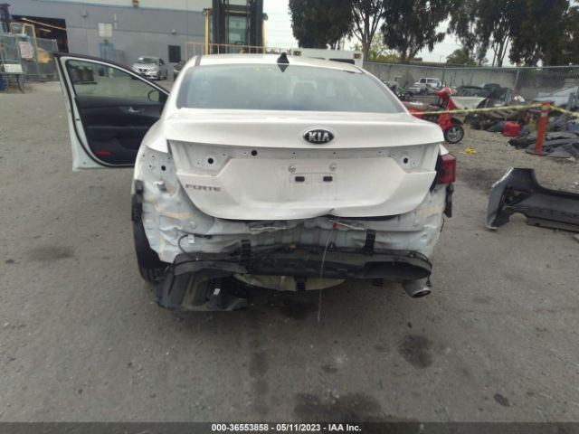 3KPF24AD7ME273916 KIA Forte Lxs