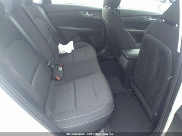 3KPF24AD7ME273916 KIA Forte Lxs