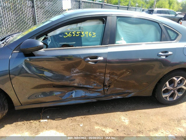 3KPF24AD2KE112760 KIA Forte Lxs