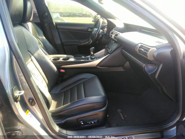 JTHBA1D2XG5022204 Lexus IS 200T