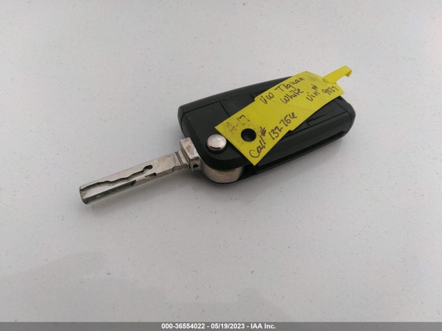 3VV1B7AX7JM069027 Volkswagen TIGUAN S