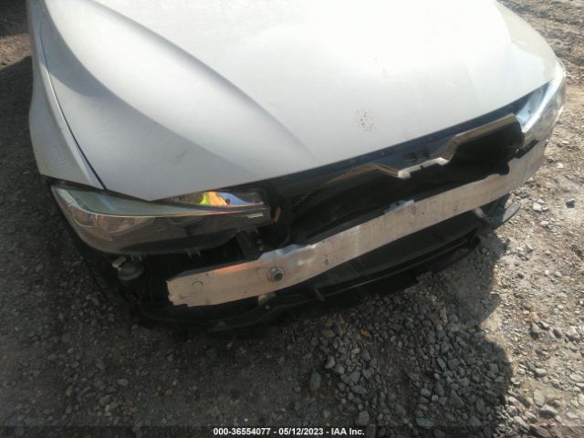 WBA8A3C50HK692007 BMW 3 Series 320i Xdrive