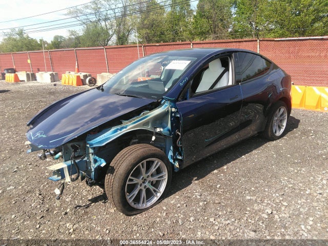 Tesla Model Y Long Range 2023 7SAYGDEE8PF617672 Image 2